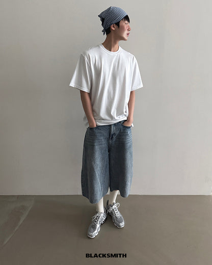 NUNU527 Smith World