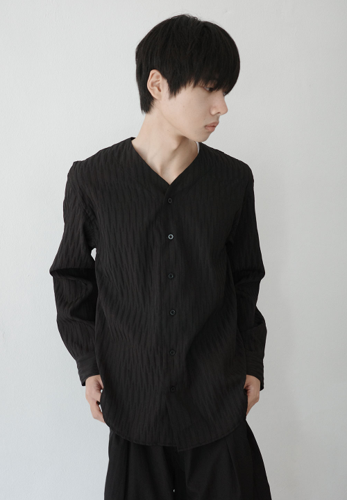 Ripple Texture V-Neck Shirt