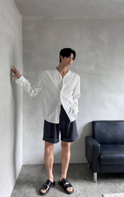 Ripple Texture V-Neck Shirt