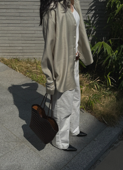 Minimal Fluid Shirt
