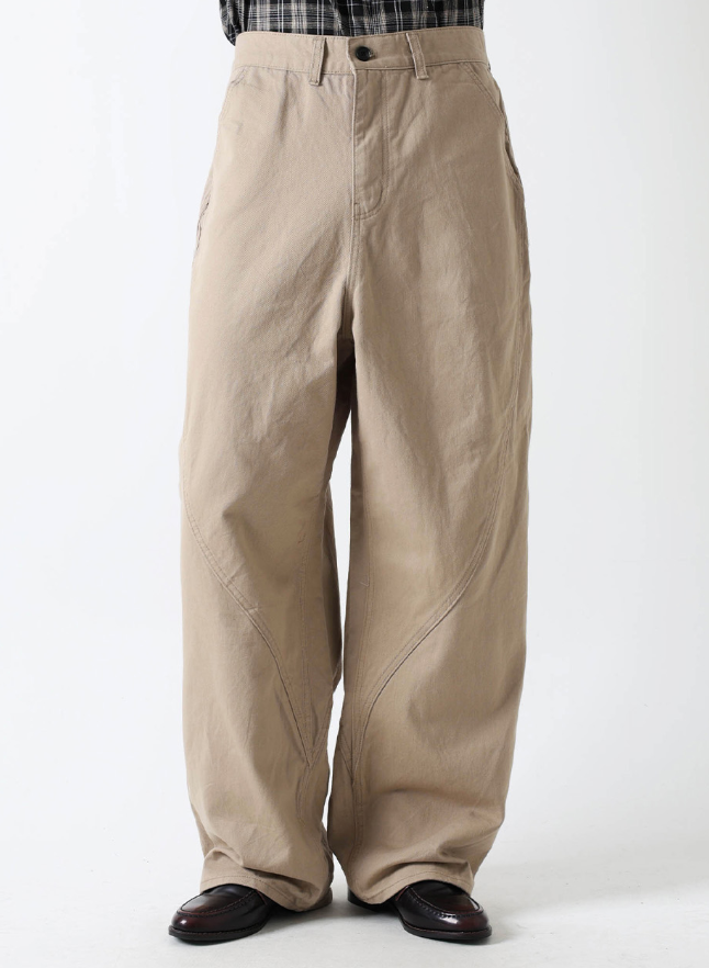 Near Curve Cut Cotton Pants