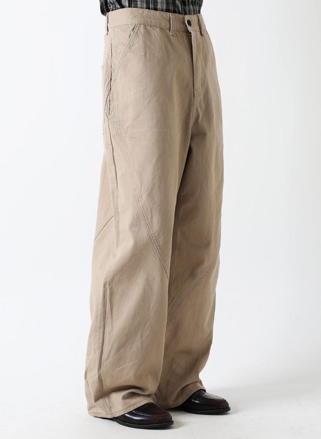 Near Curve Cut Cotton Pants