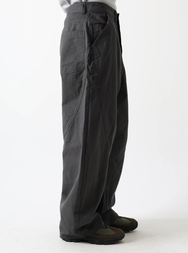 Near Curve Cut Cotton Pants
