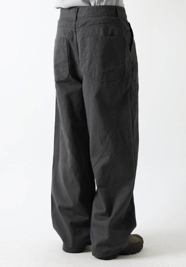 Near Curve Cut Cotton Pants