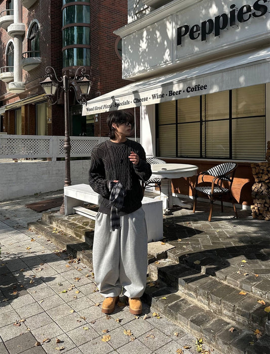 Classic Cable Crew Neck Knit