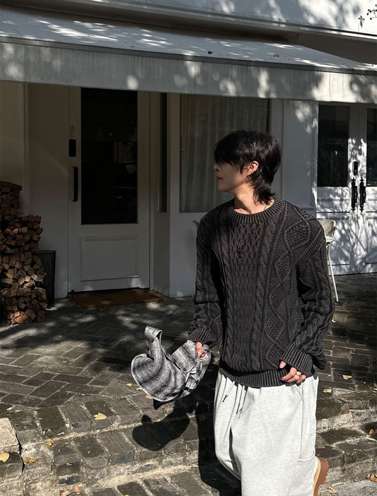 Classic Cable Crew Neck Knit