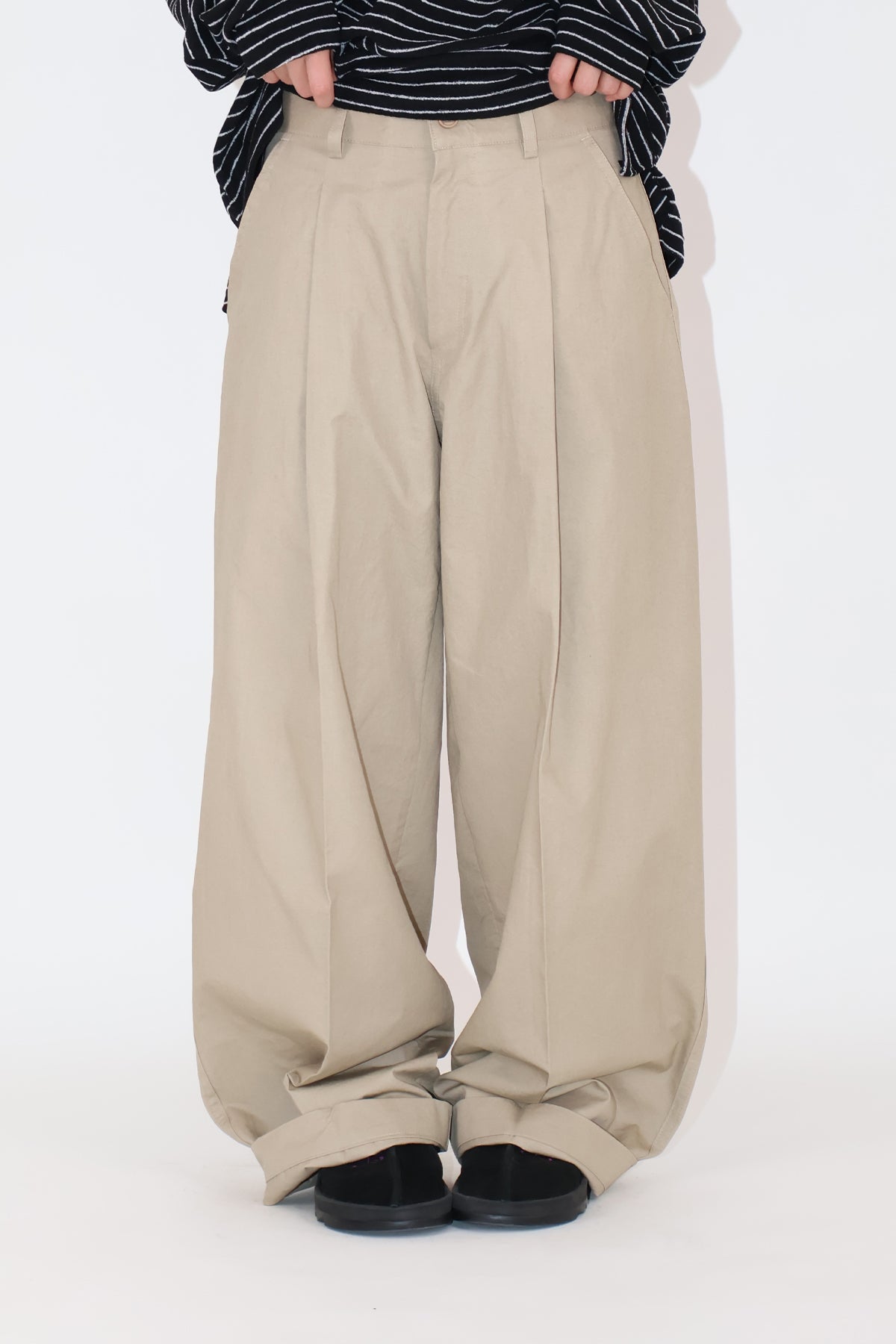 Structured Wide Tuck Slacks