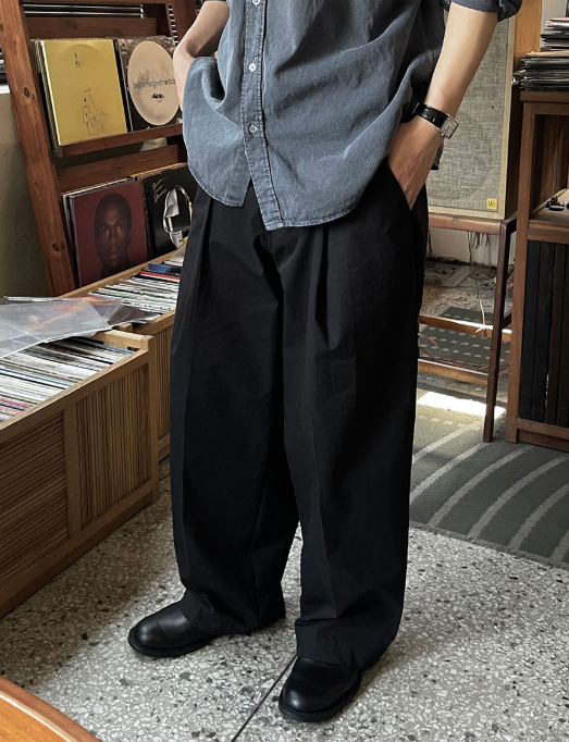 Structured Wide Tuck Slacks