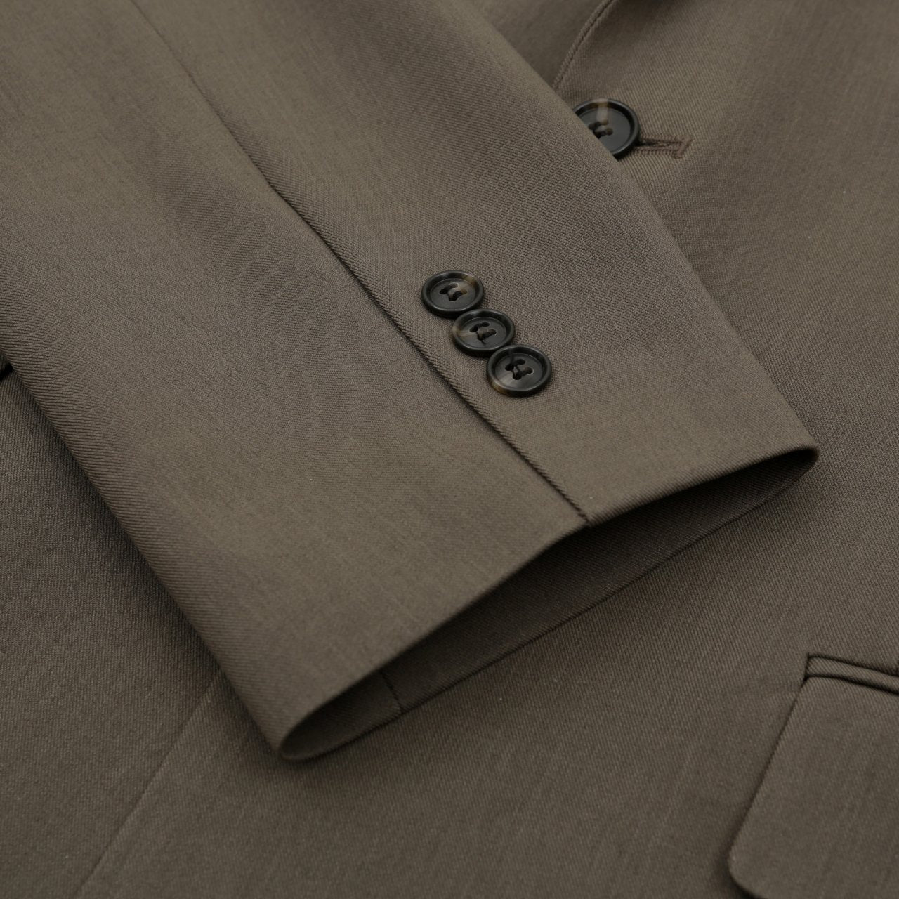 Vince Minimal Setup Suit