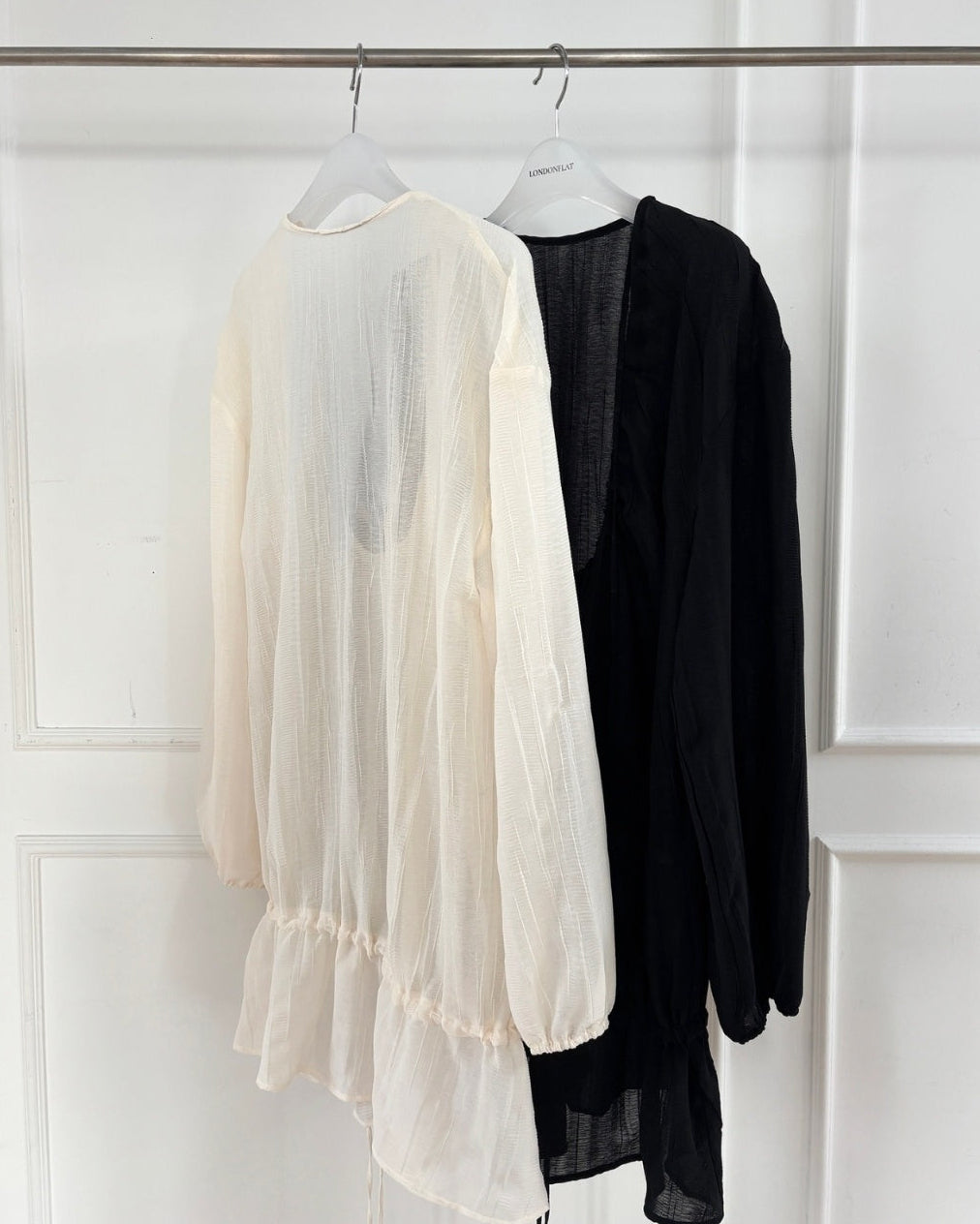 [A MA:DE 2026SS] Silhouette Blouse (2color)