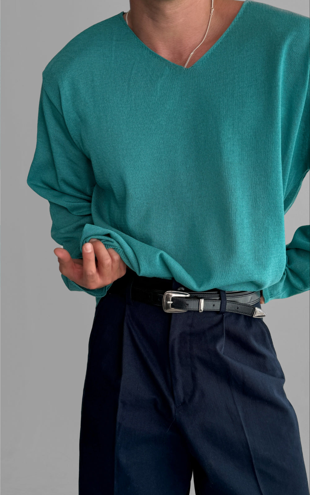 Slick V-Neck Linen Knit