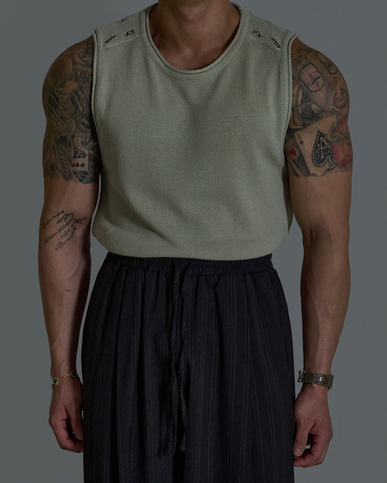 Damage Shoulder Summer Knit Tank