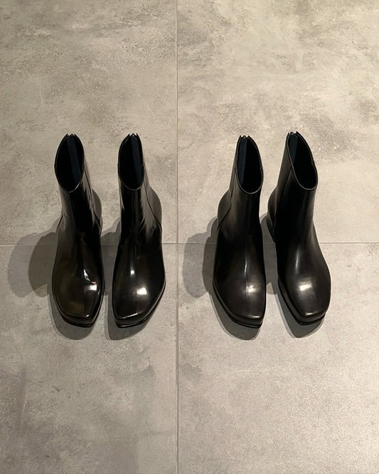 ARK (black)