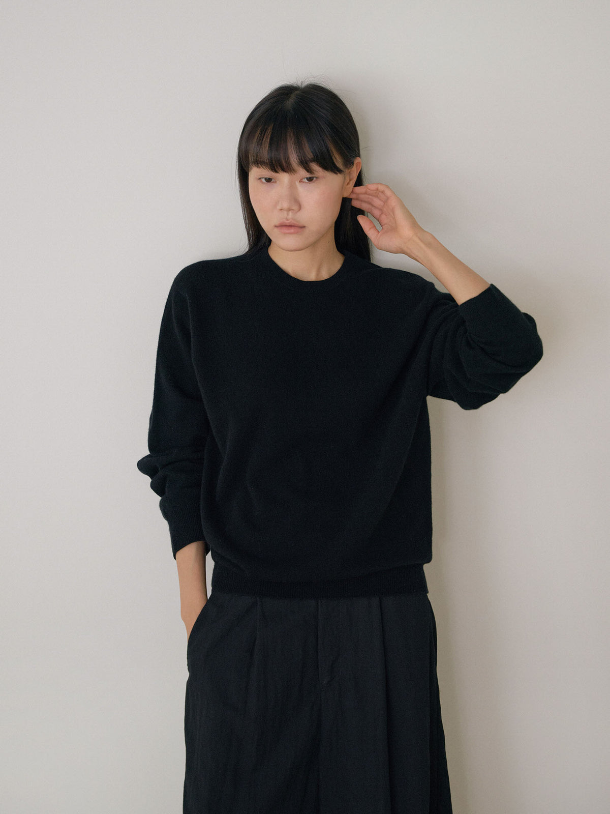 Cashmere Round Pullover - Black 6