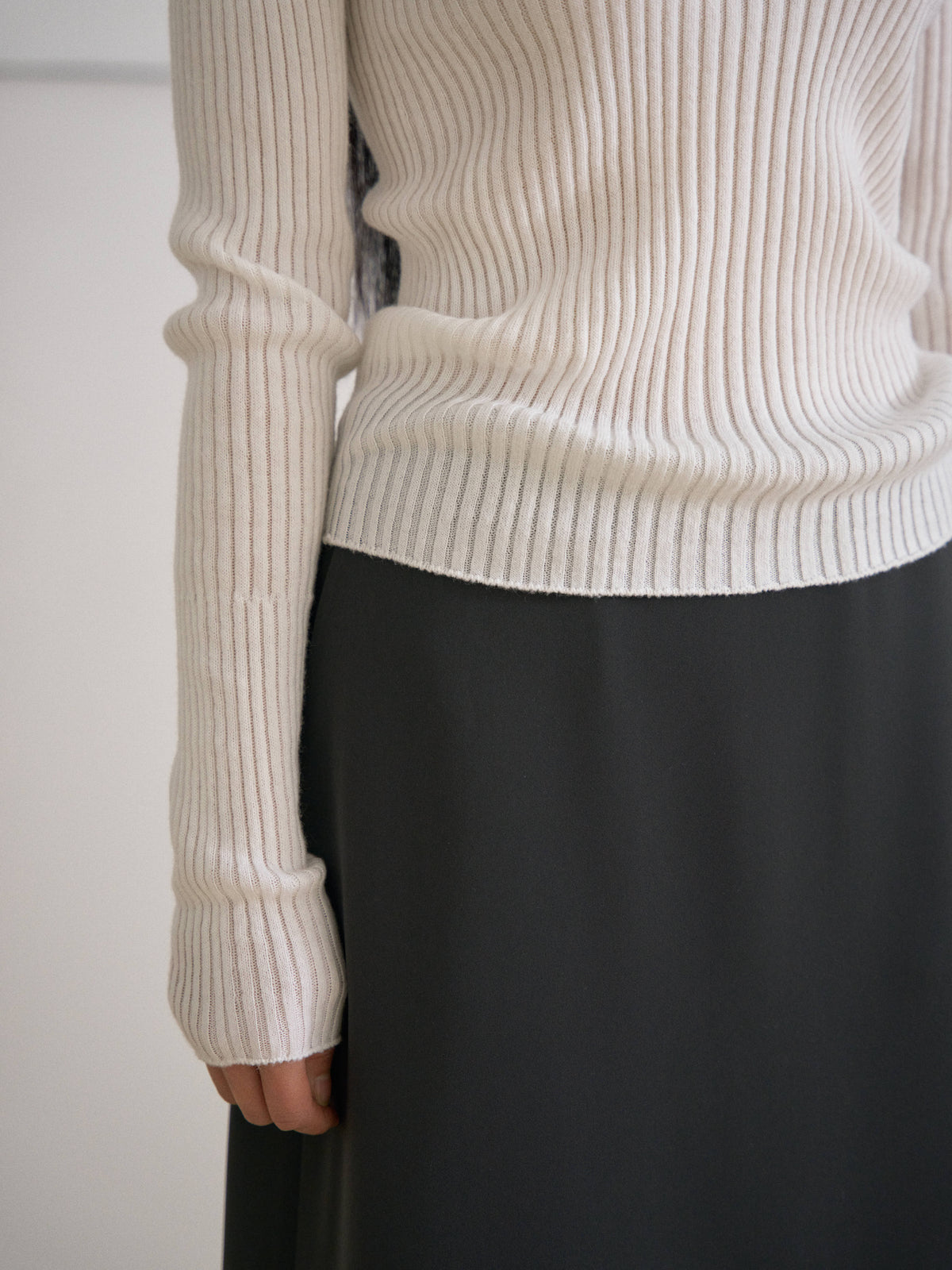 MARAN Double V-neck Rib Pullover - Ivory 商品画像15/21