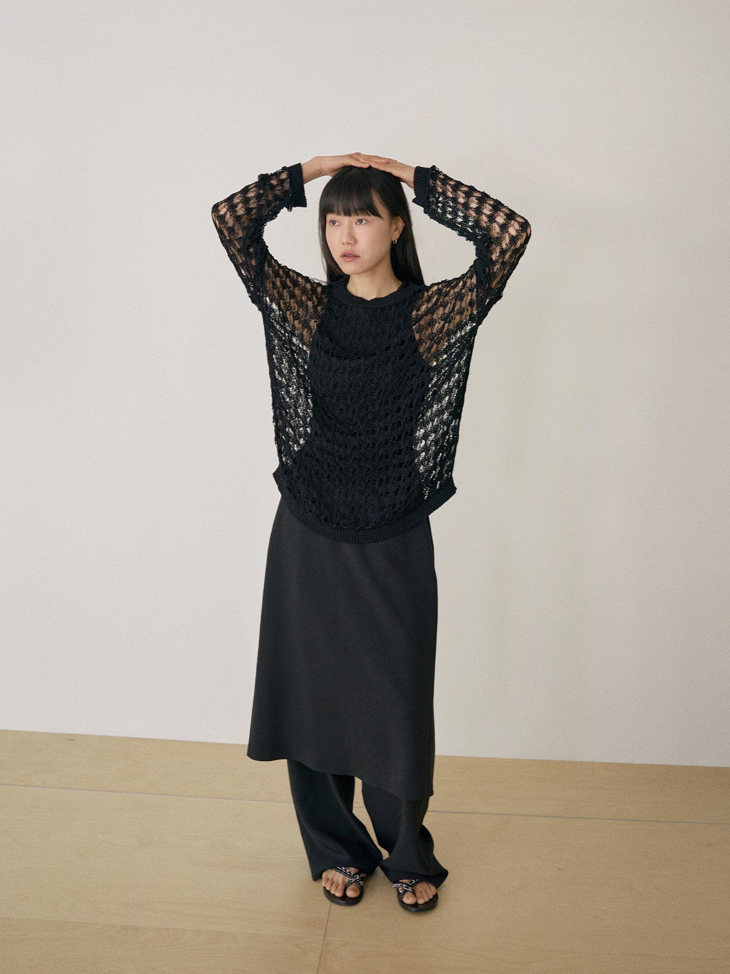 Net Round Pullover - Black