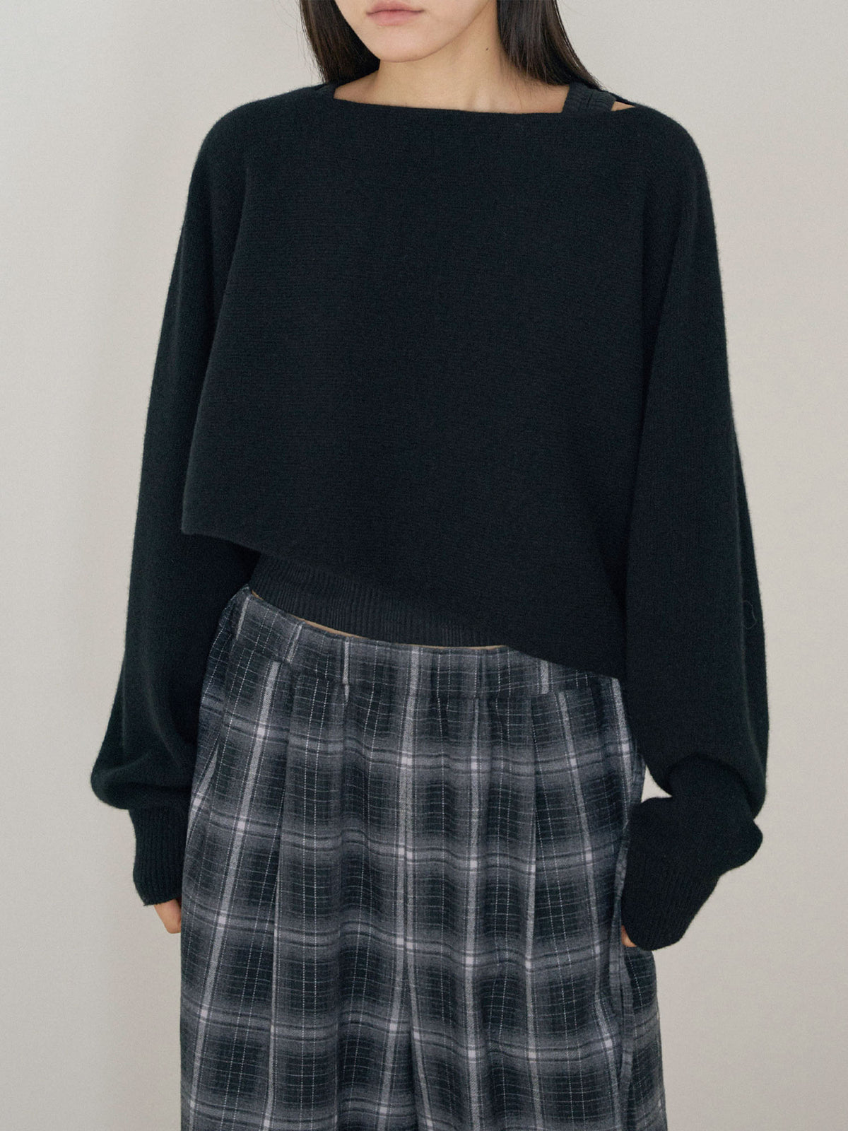 Unbalanced Boat Neck Pullover - Black 4