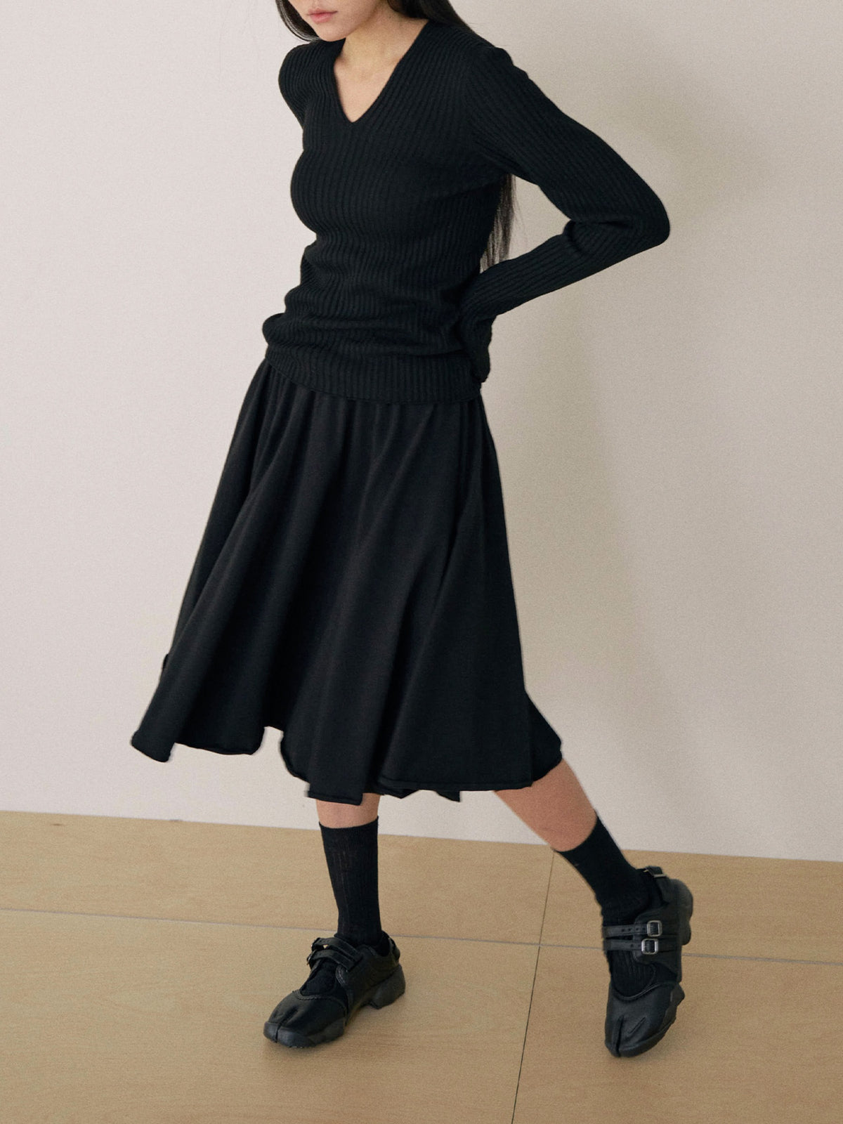 Double V-neck Rib Pullover - Black 1