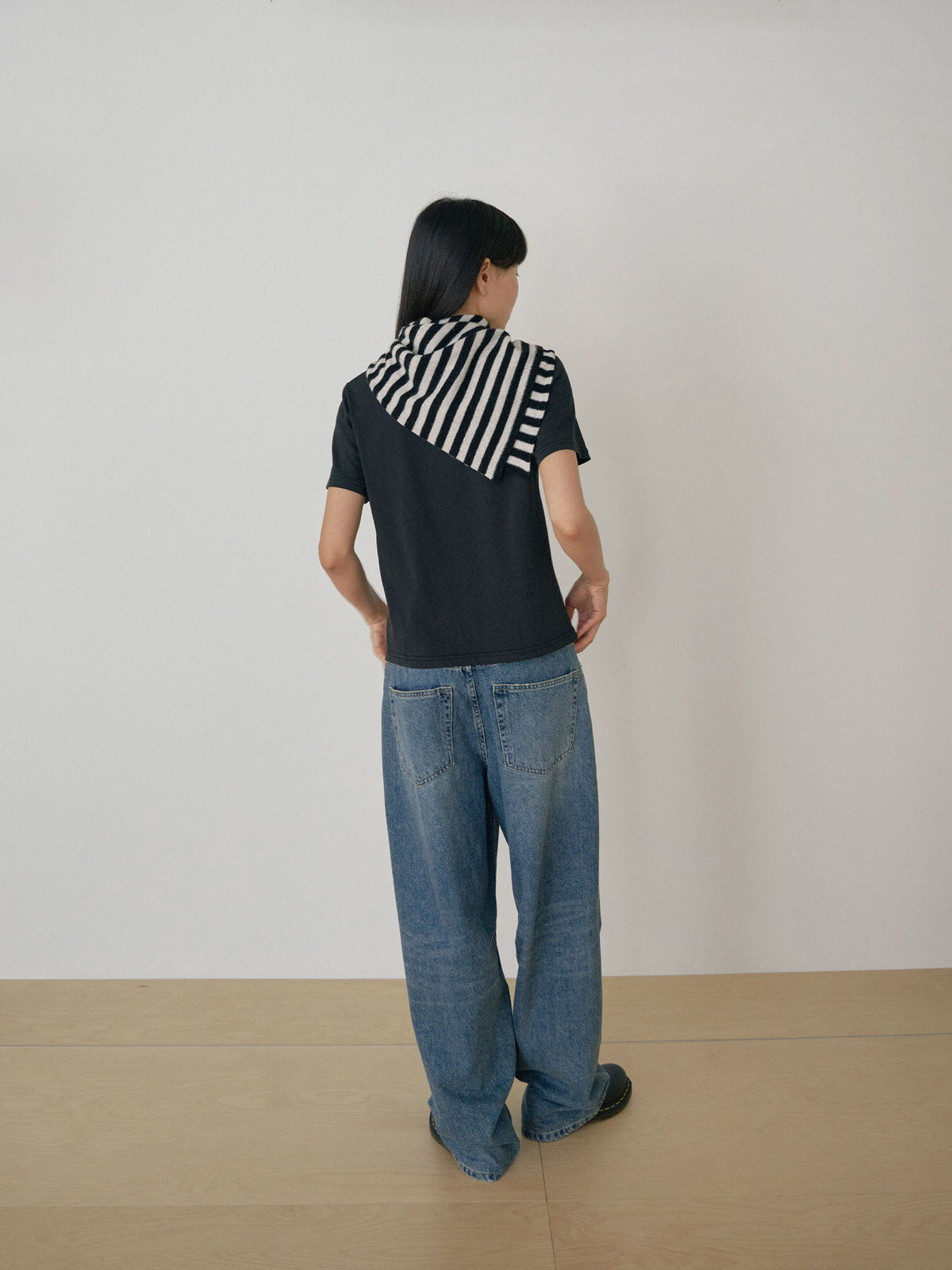 MARAN Stripe Square Scarf - Black 商品画像15/21