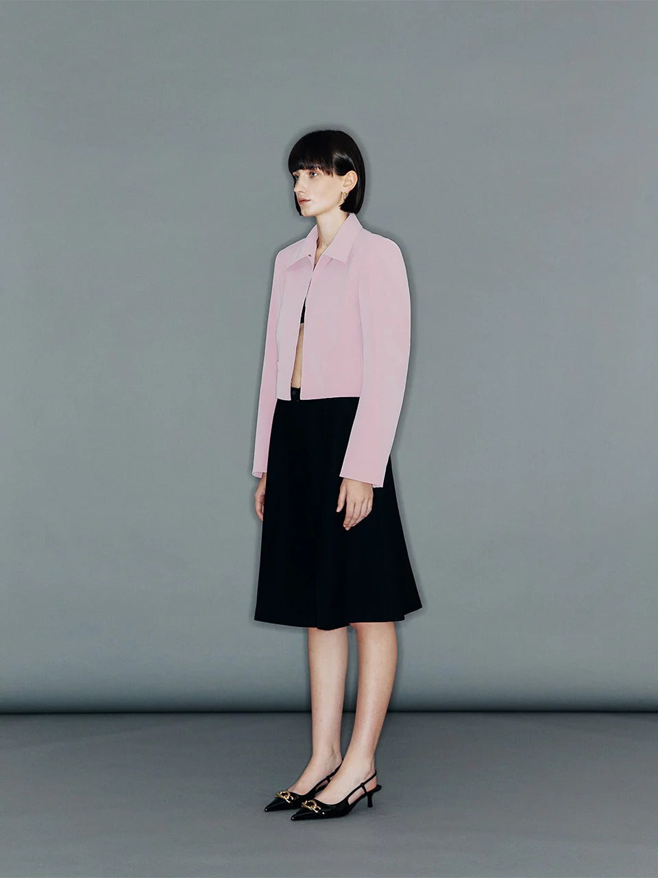 ACRAB ワイドレッグ ウールハーフパンツ ブラック 着用モデル サイドビュー