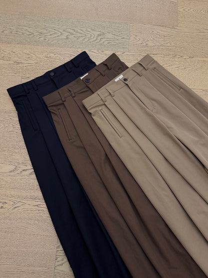 Two Tuck Wide Slacks BLACK BROWN BEIGE flatlay