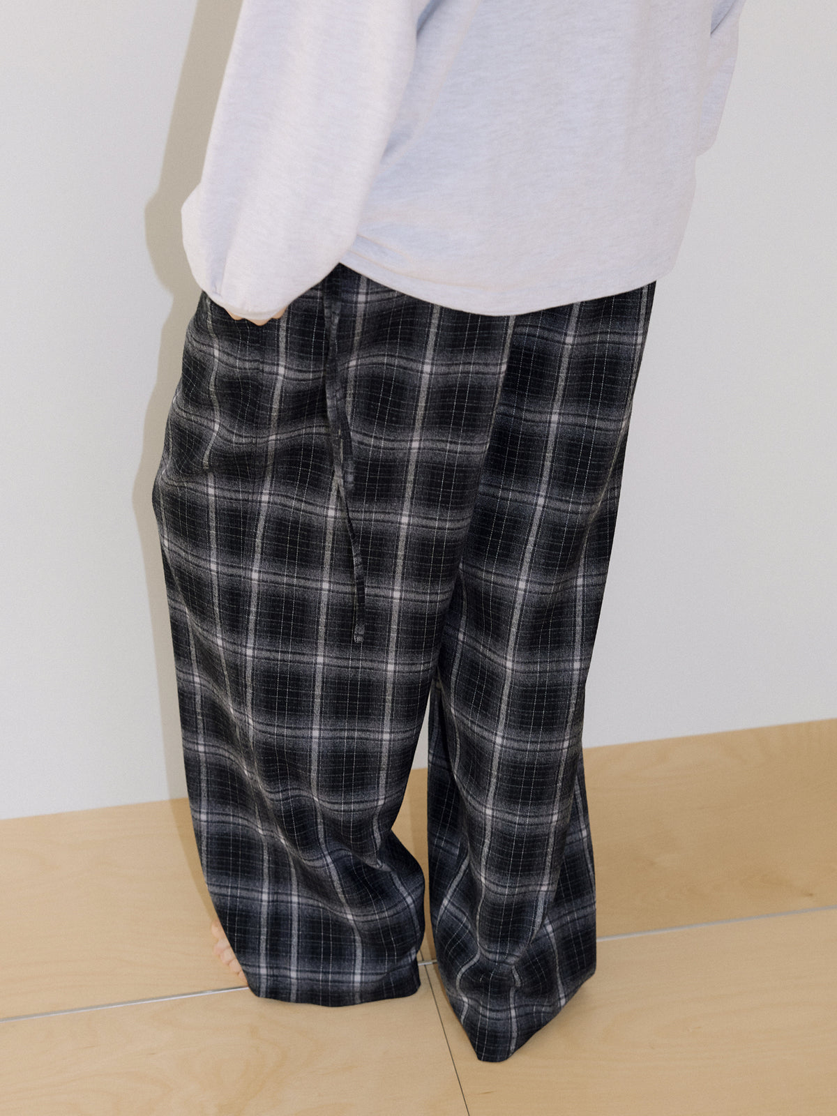Side String Check Pants - Black 2
