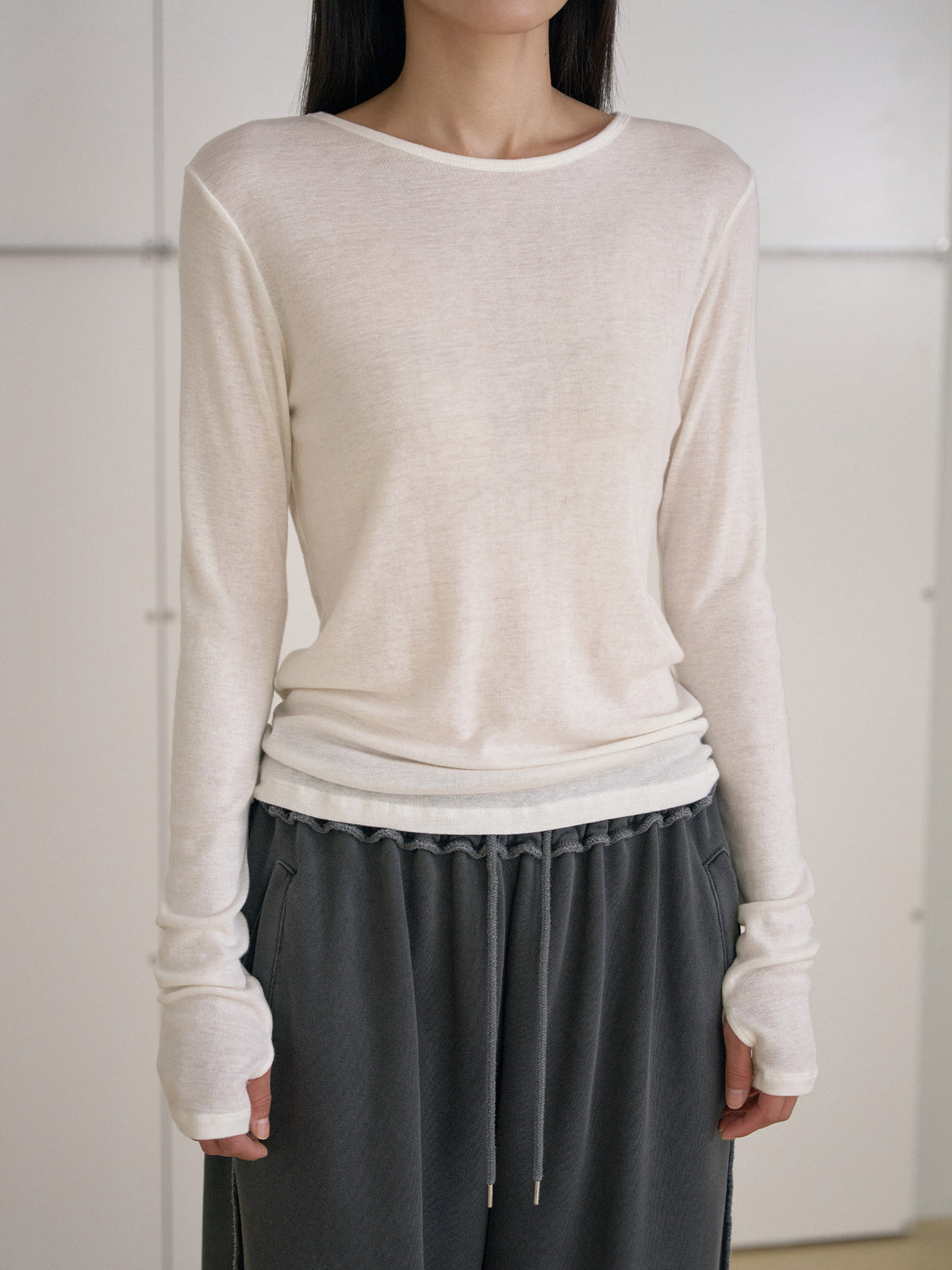 Finger Hole Long Sleeve - Ivory 10