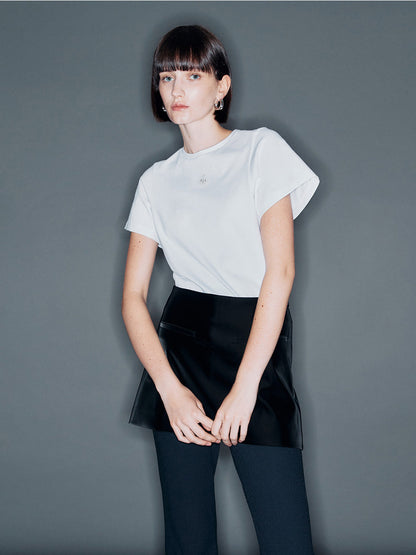 [ARIK.] ASCELLA Logo half sleeve t-shirt White Material notation is different ***