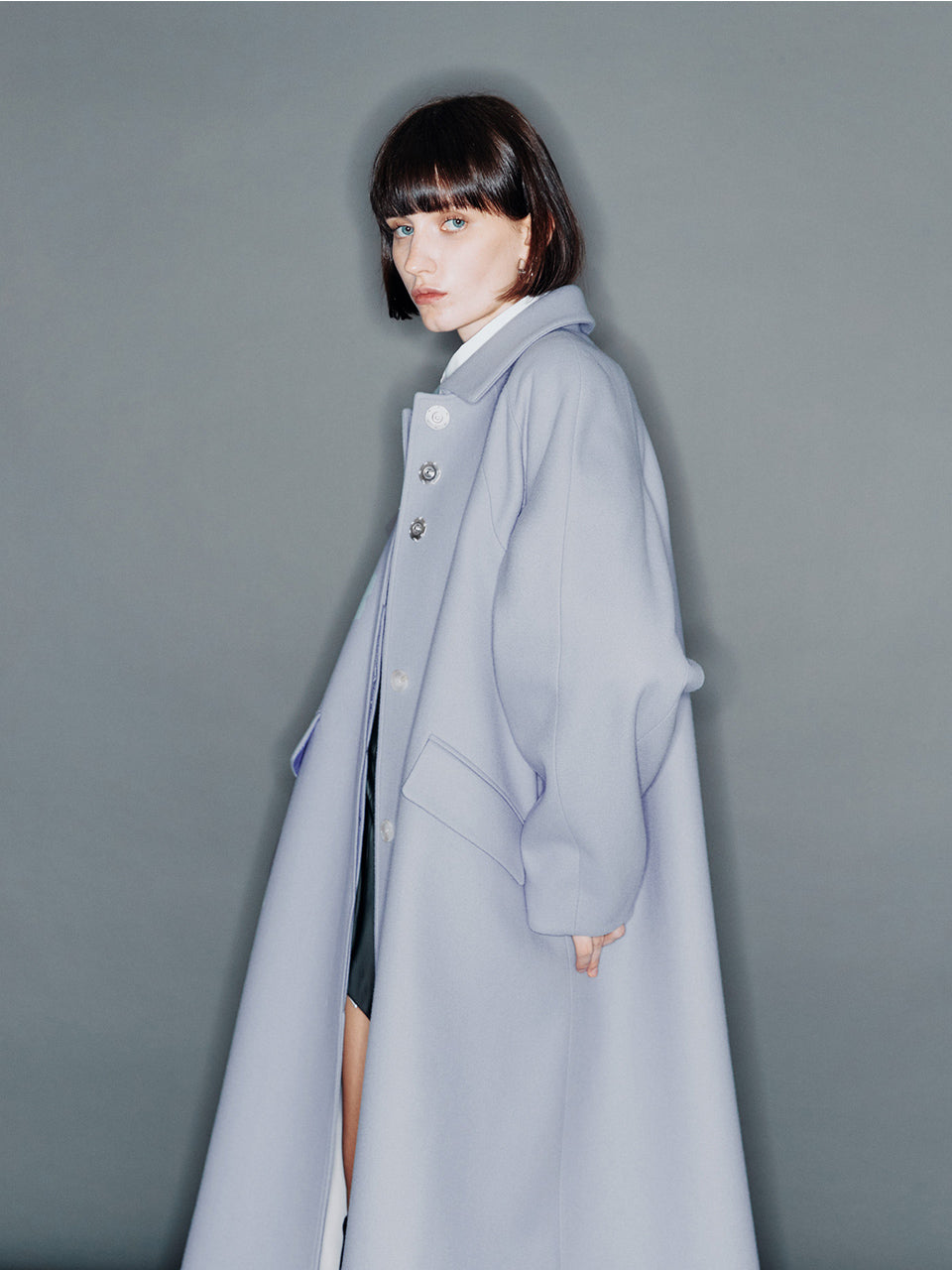 ARIK. アリク ウールコート 青 コーディネート 韓国ブランド