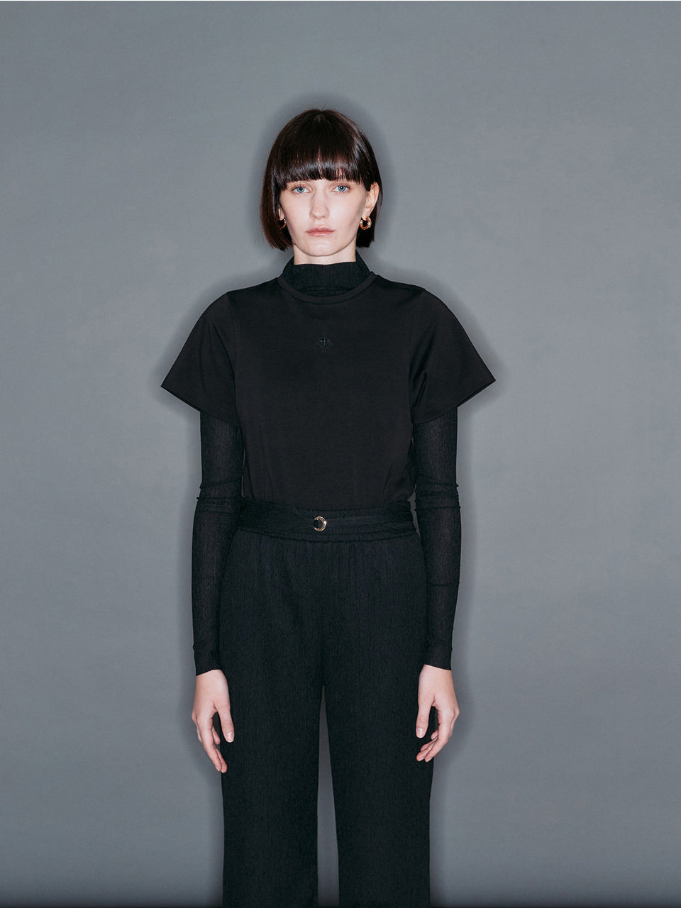 ARIK. ASCELLA Logo half sleeve t-shirt Black