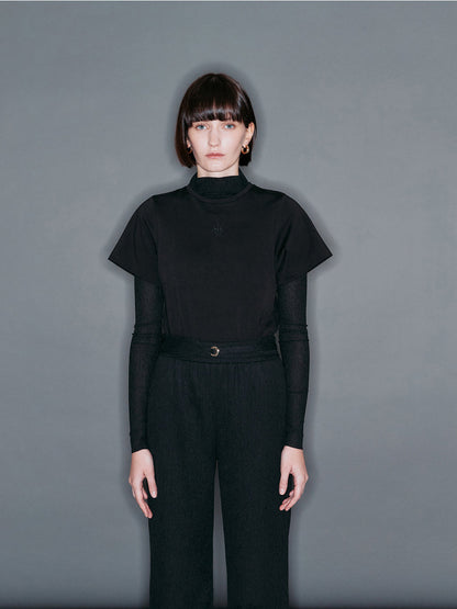 ARIK. ASCELLA Logo half sleeve t-shirt Black