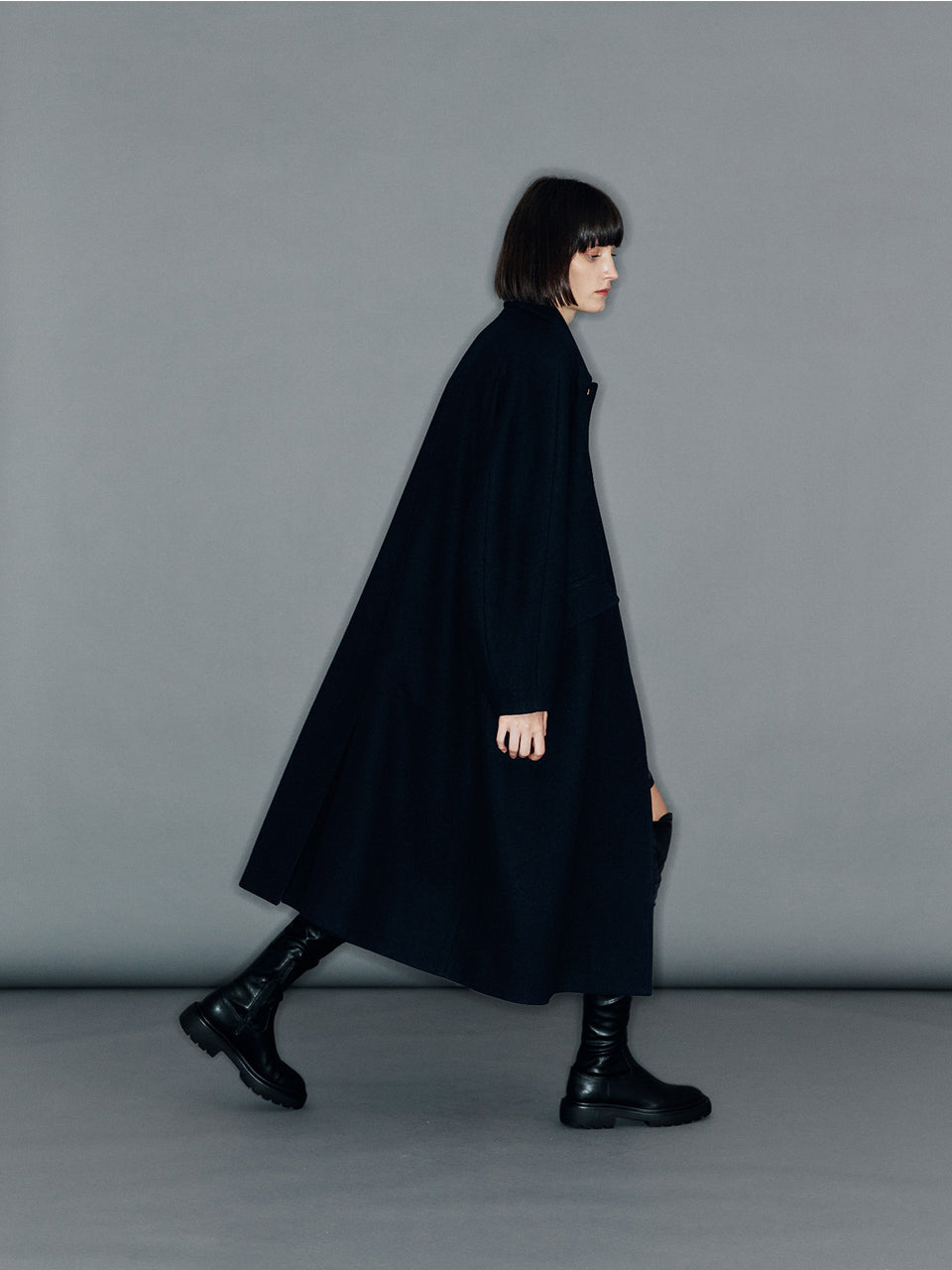 ARIK. アリク ウールコート ブラック レディース着用イメージ｜韓国スタイル