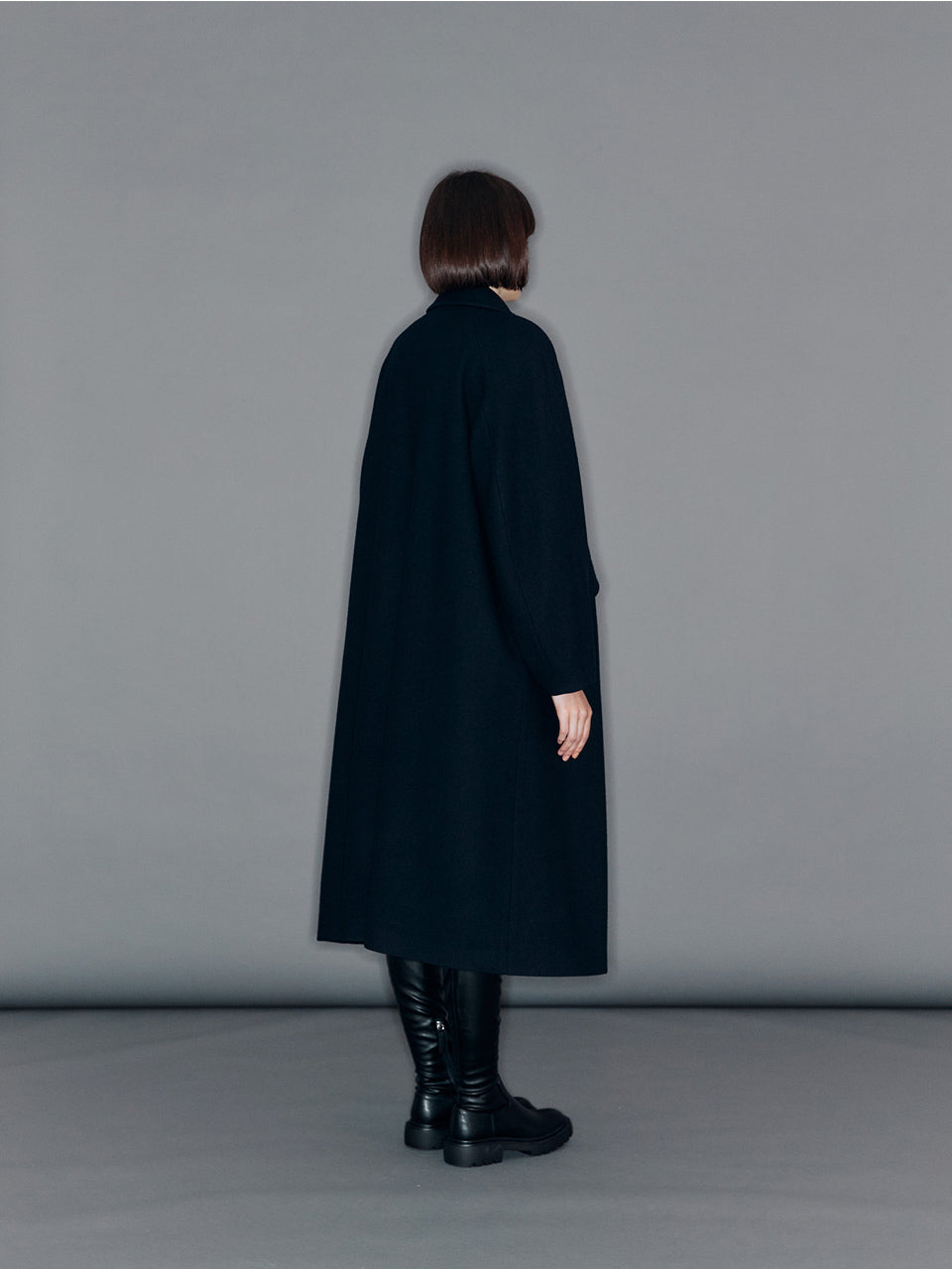 アリク ラグランスリーブコート ディテール ショット