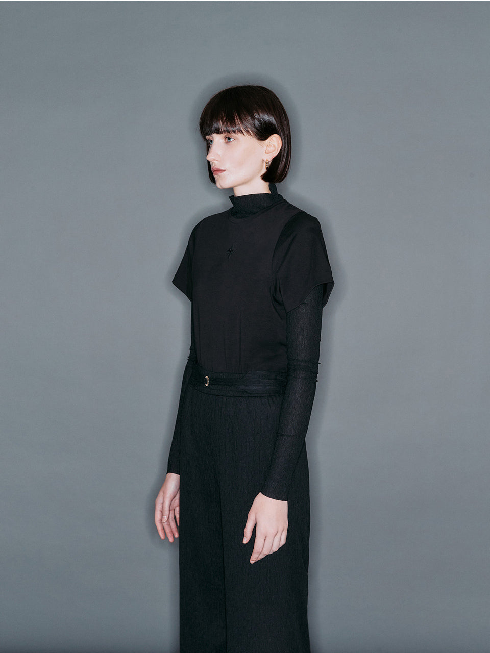 ARIK. ASCELLA Logo half sleeve t-shirt Black