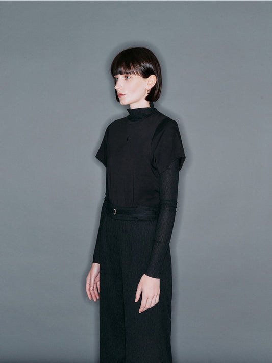 ARIK. ASCELLA Logo half sleeve t-shirt Black