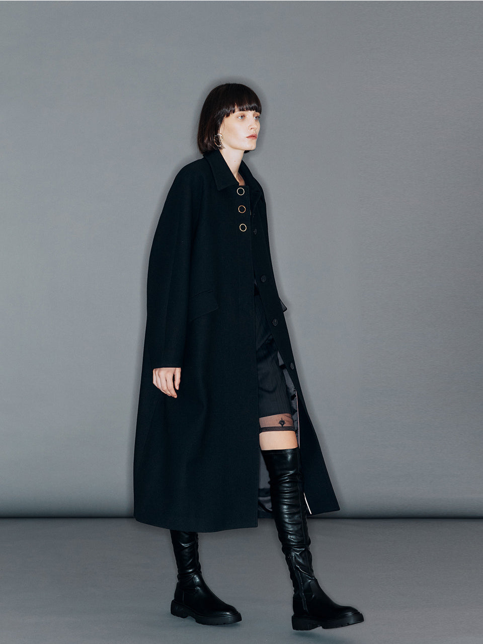 Sabik Raglan Sleeve Oversized Wool Coat Black | ARIK.（アリク
