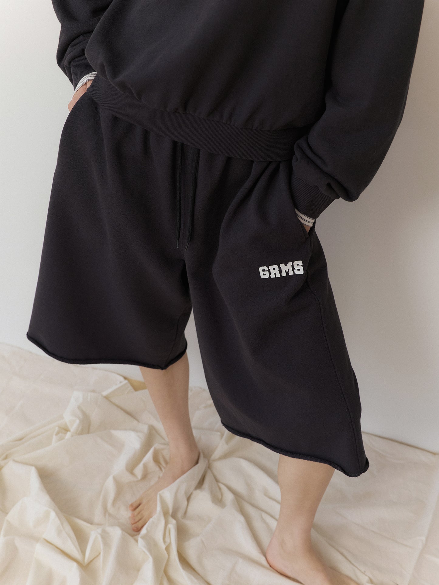 Cutoff Half Sweatpants - Charcoal