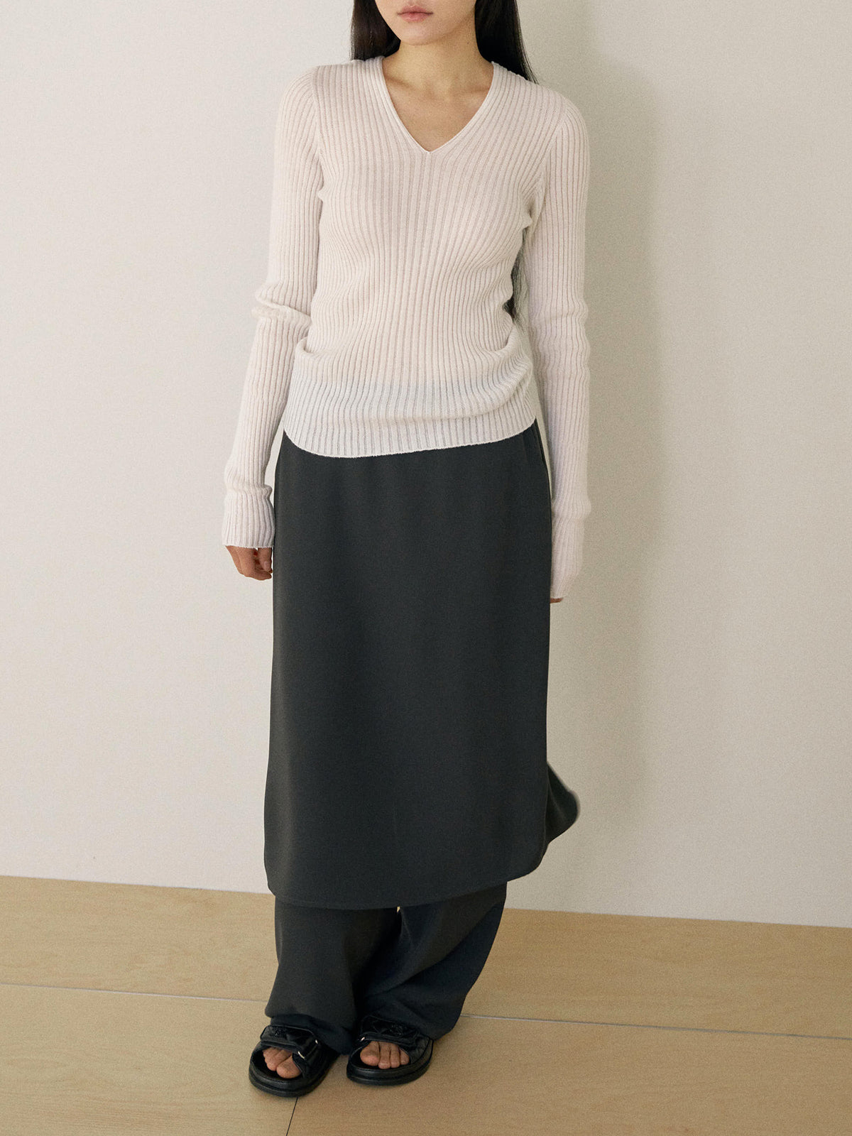 MARAN Double V-neck Rib Pullover - Ivory 商品画像13/21