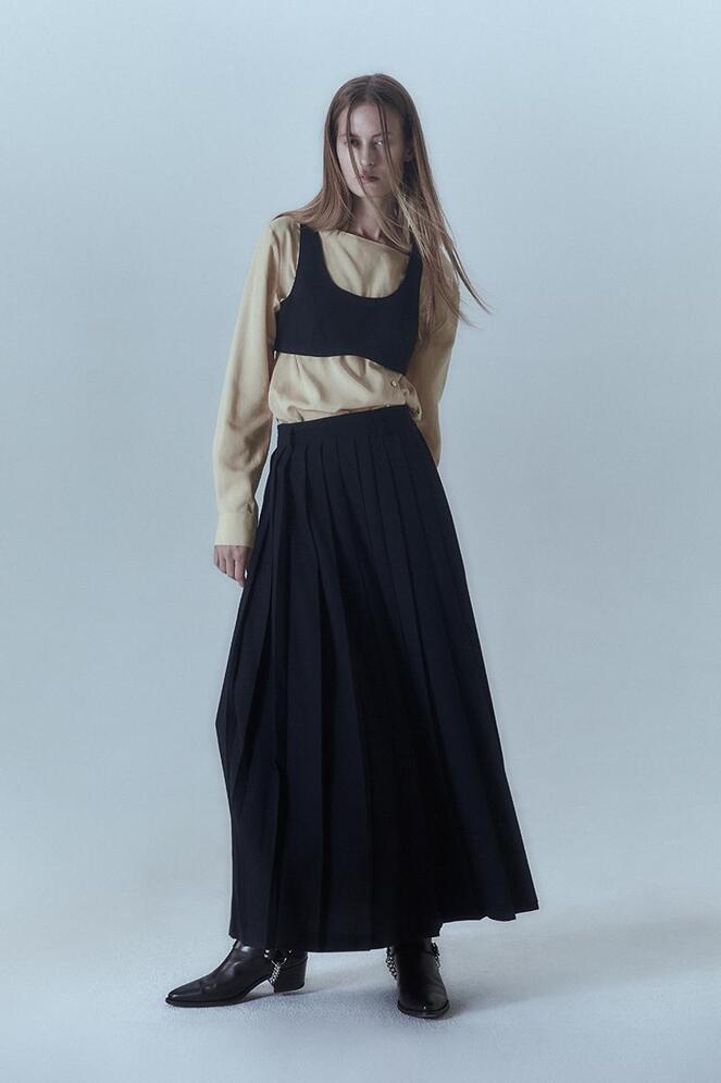[MORE THAN YESTERDAY] Pleated Long Skirt