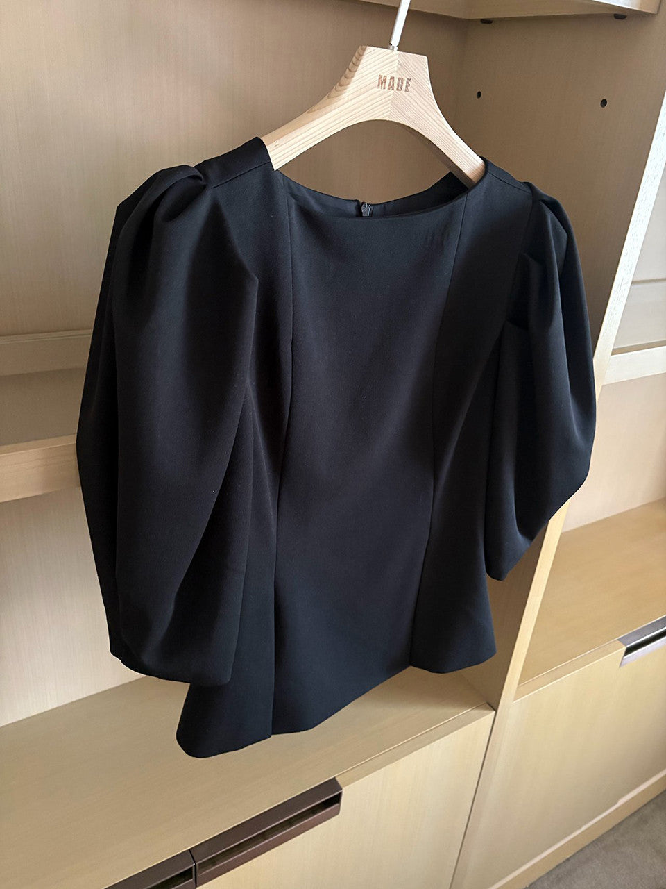 【A MA:DE】Liner blouse