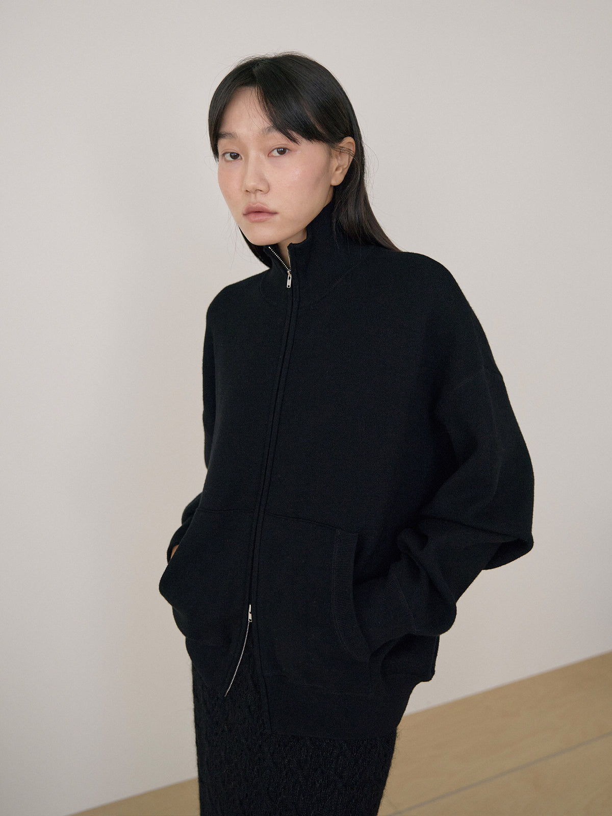 Ray Zip-up Cardigan - Black 9