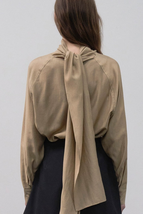 【HER&SHE 2025AW】Soft-belted Tie Blouse