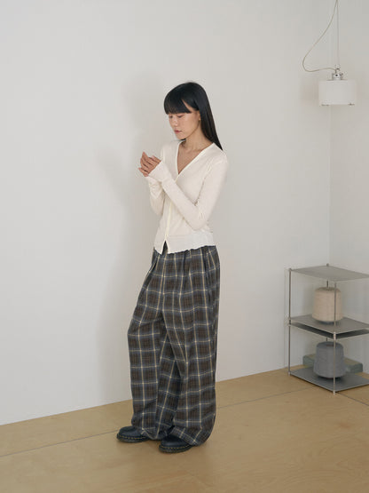 Wave V-neck Rib Cardigan - Cream 7