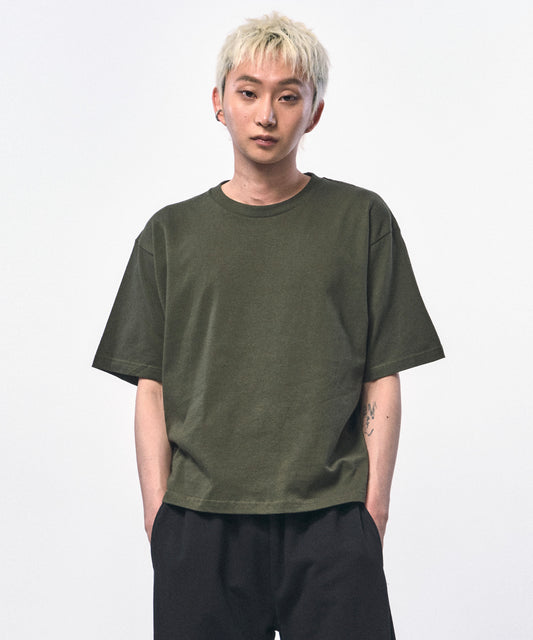 c wear メンズ クロップドtシャツ カーキ 全身フロントカット