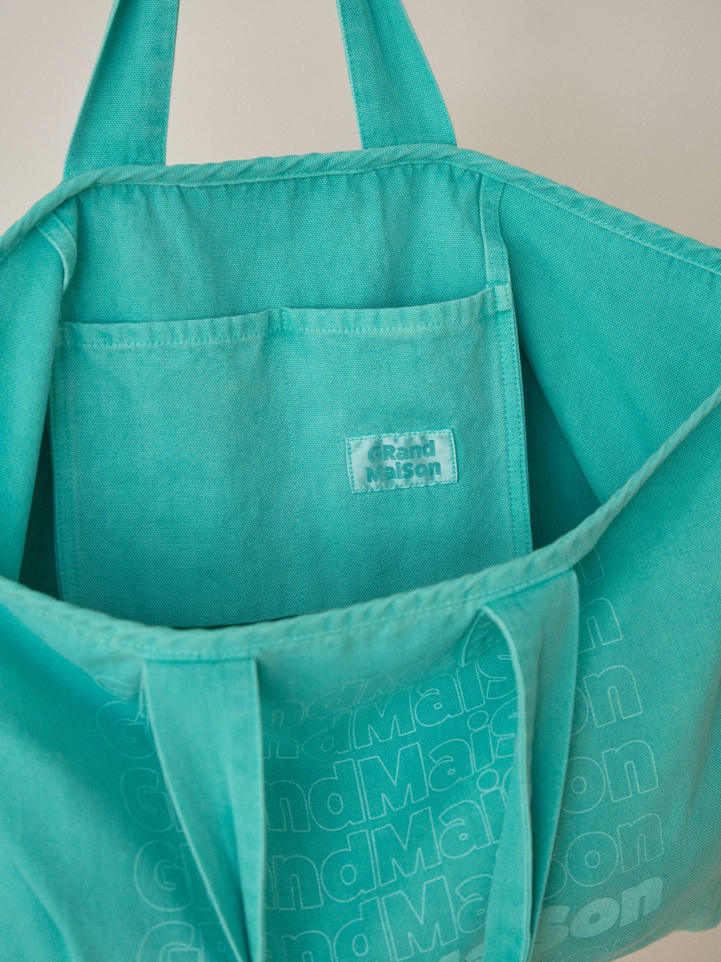 Pigment Lettering Shoulder Bag - Green
