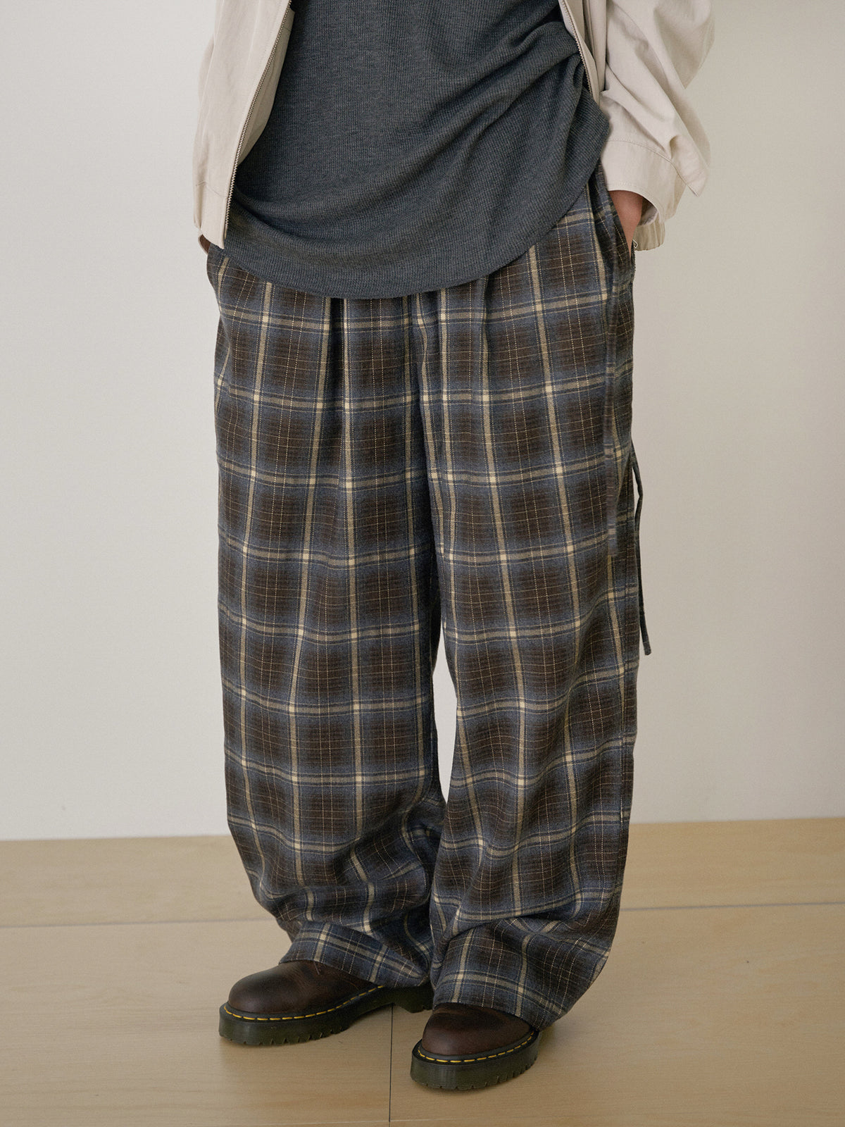 MARAN Side String Check Pants - Khaki 商品画像14/21