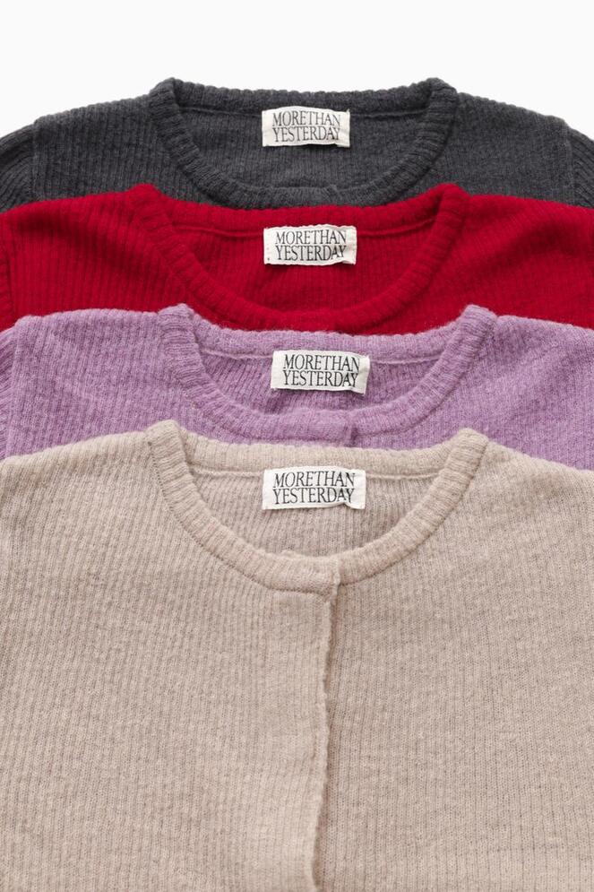 [MORE THAN YESTERDAY]Snap Button Ribbed Knit