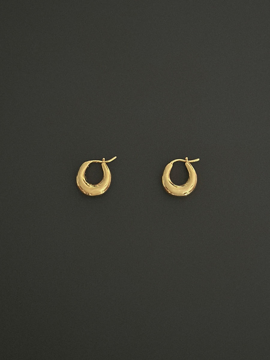 Day hoops earring