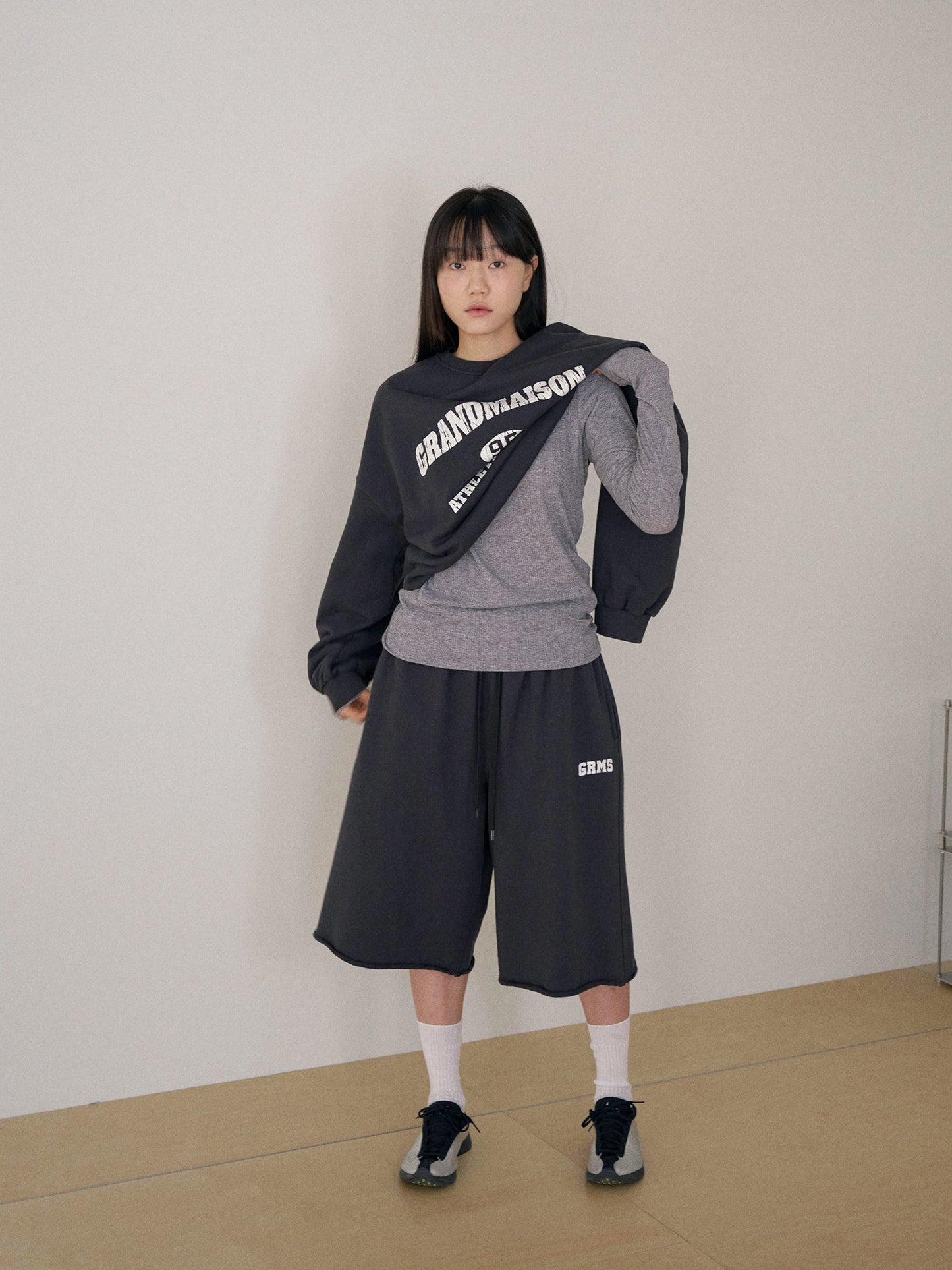 Cutoff Half Sweatpants - Charcoal