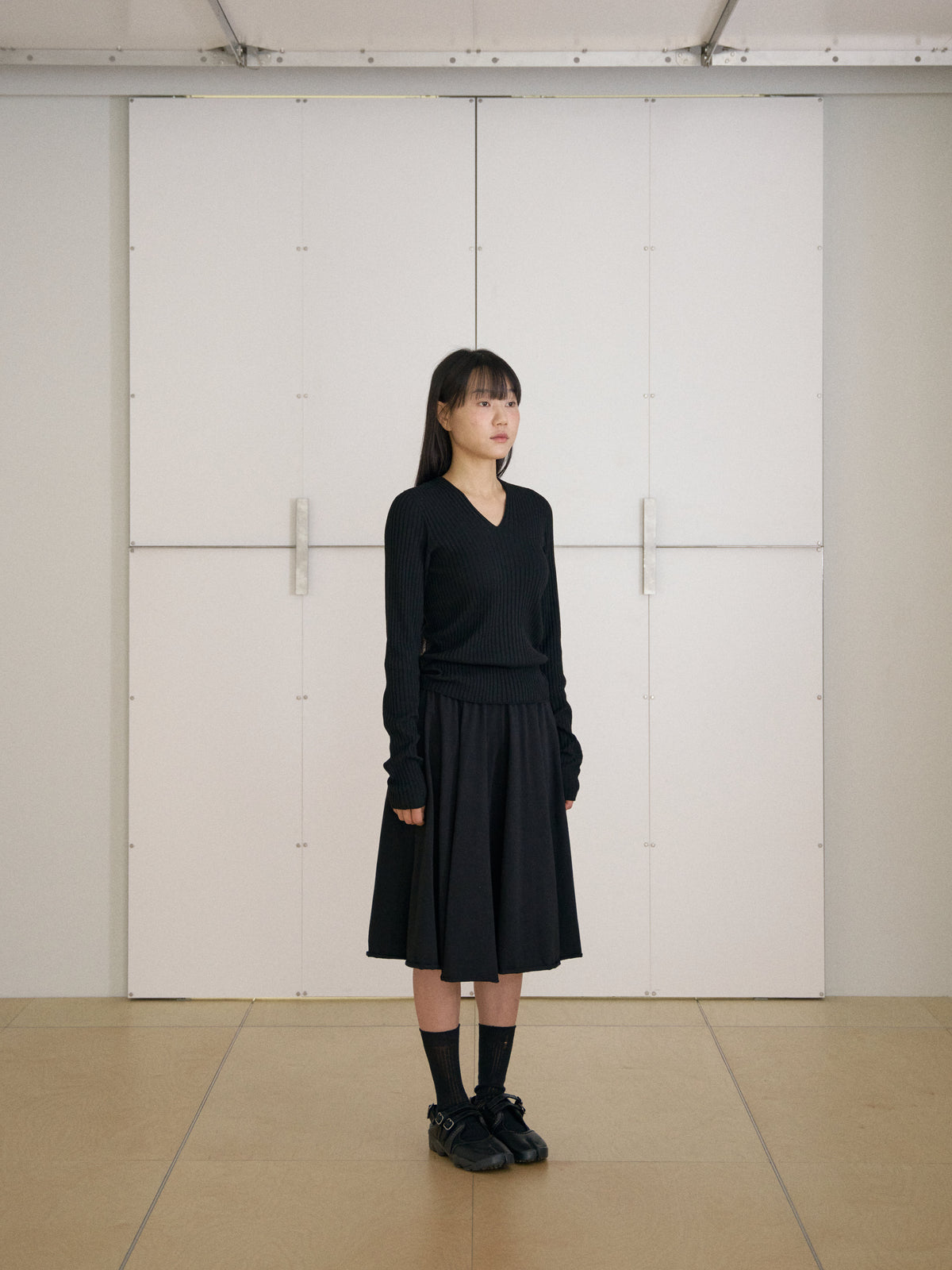 MARAN Double V-neck Rib Pullover - Black 商品画像13/17